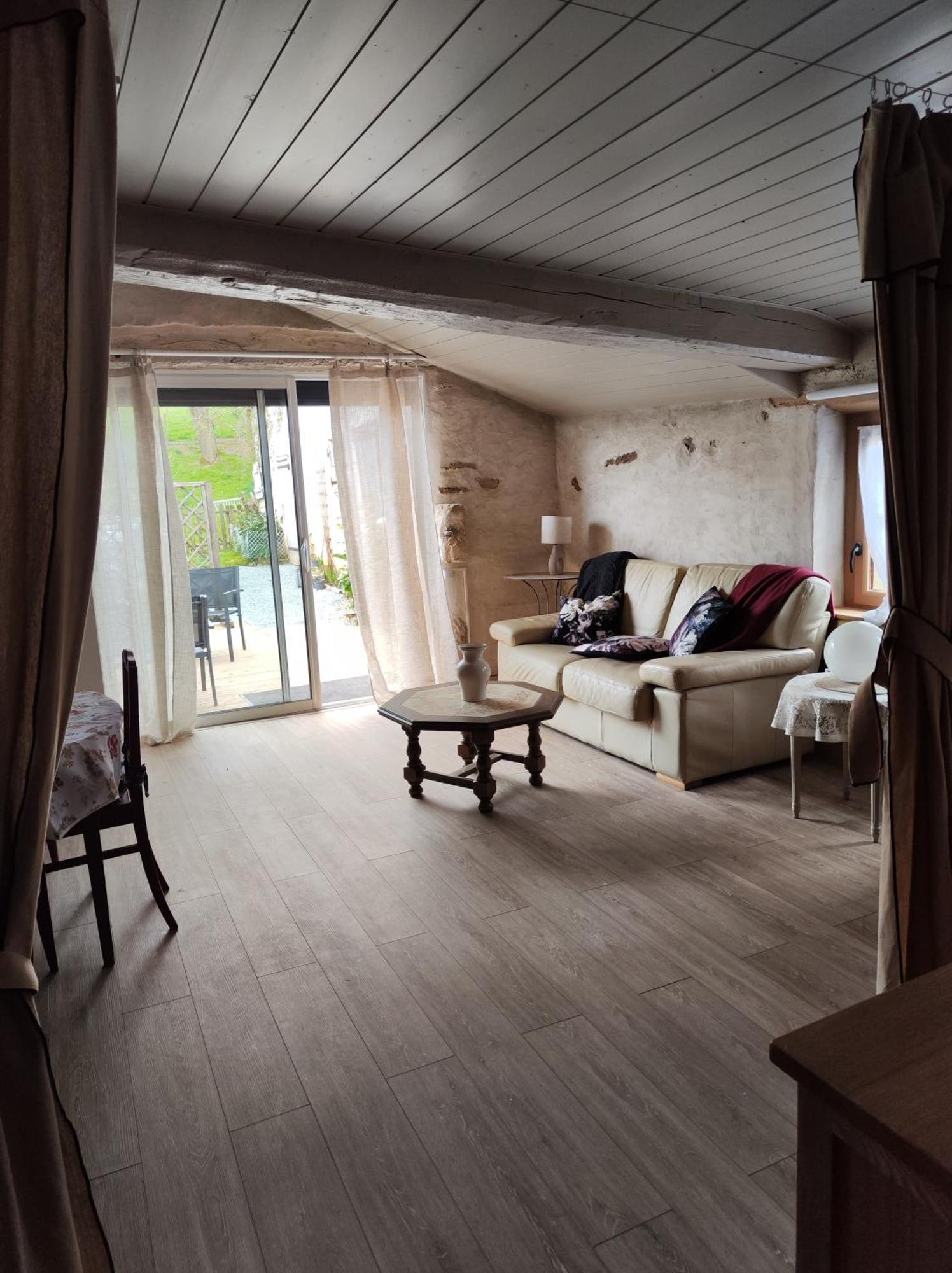 Halte Vendeenne Atypique Apartment Saint-Germain-l'Aiguiller